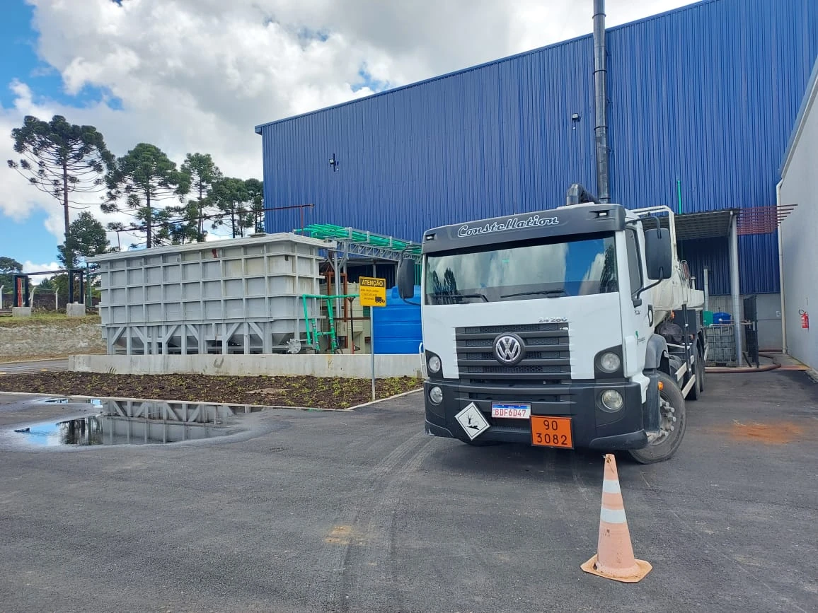 Tratamento de resíduos sólidos e líquidos